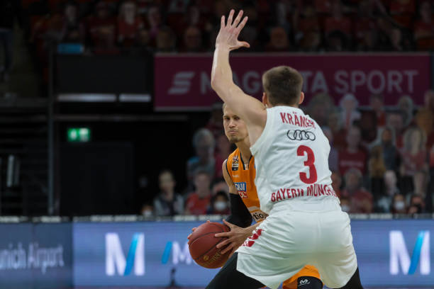 通过引入国 通过引入国