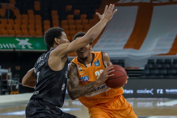 连续攻入四 连续攻入四