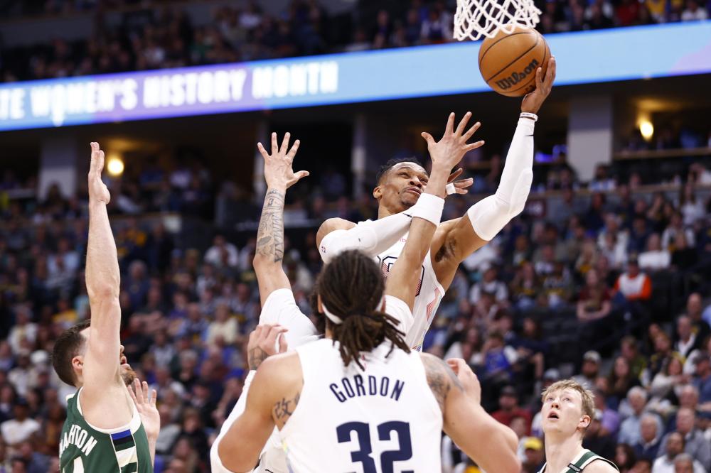 随着比赛哨 随着比赛哨